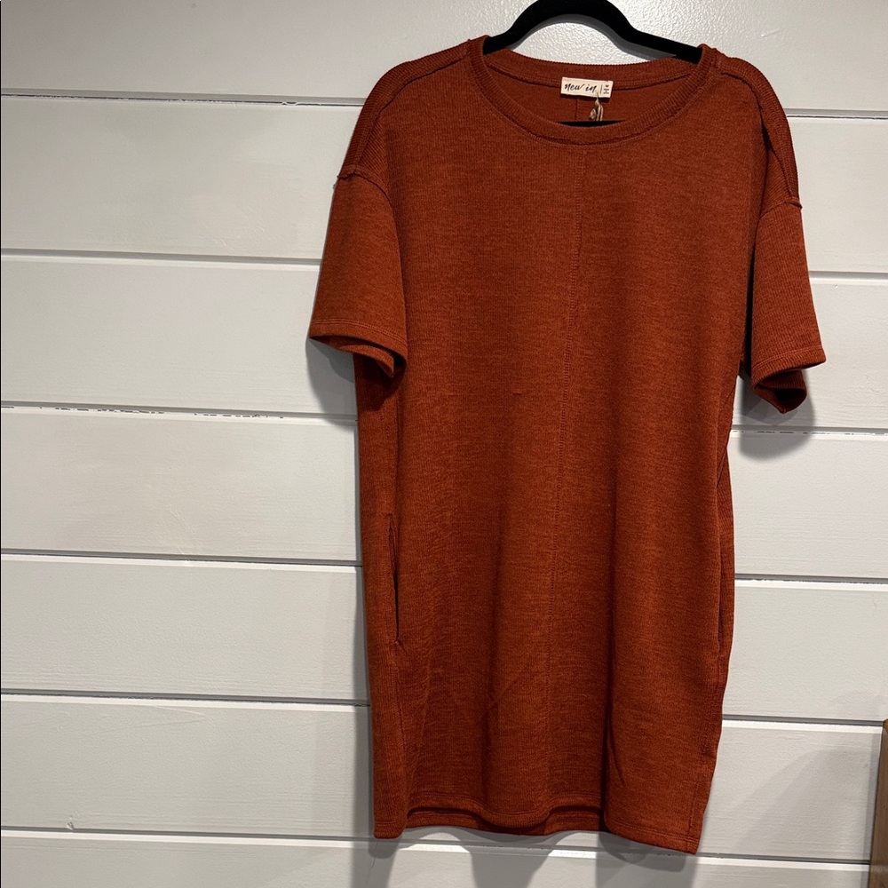 New in T-shirt pullover dress size - medium